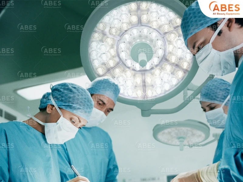 Đèn mổ đóng vai trò quan trọng trong các cuộc phẫu thuật