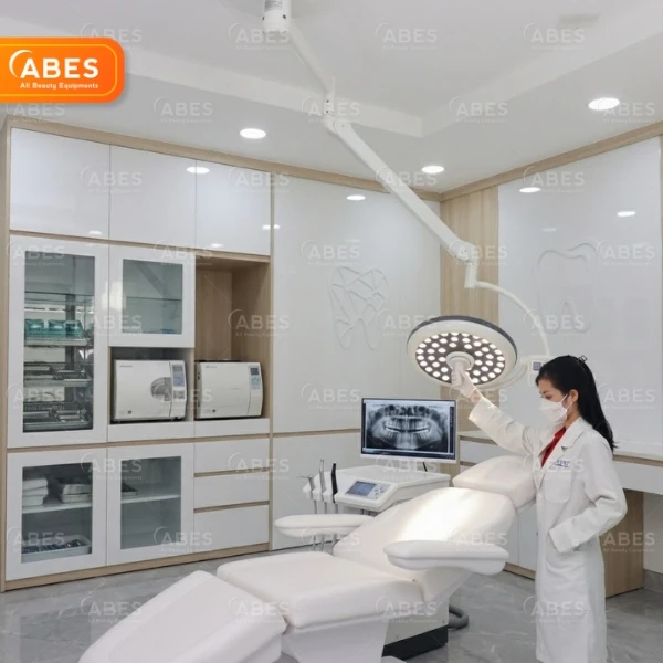 Đèn phẫu thuật treo trần LED500 - thiết bị ánh sáng được nhiều cơ sở y tế tin dùng