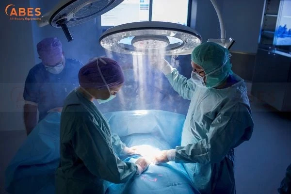 Nên ưu tiên lựa chọn những loại đèn phẫu thuật có khả năng điều chỉnh ánh sáng và kích thước điểm sáng