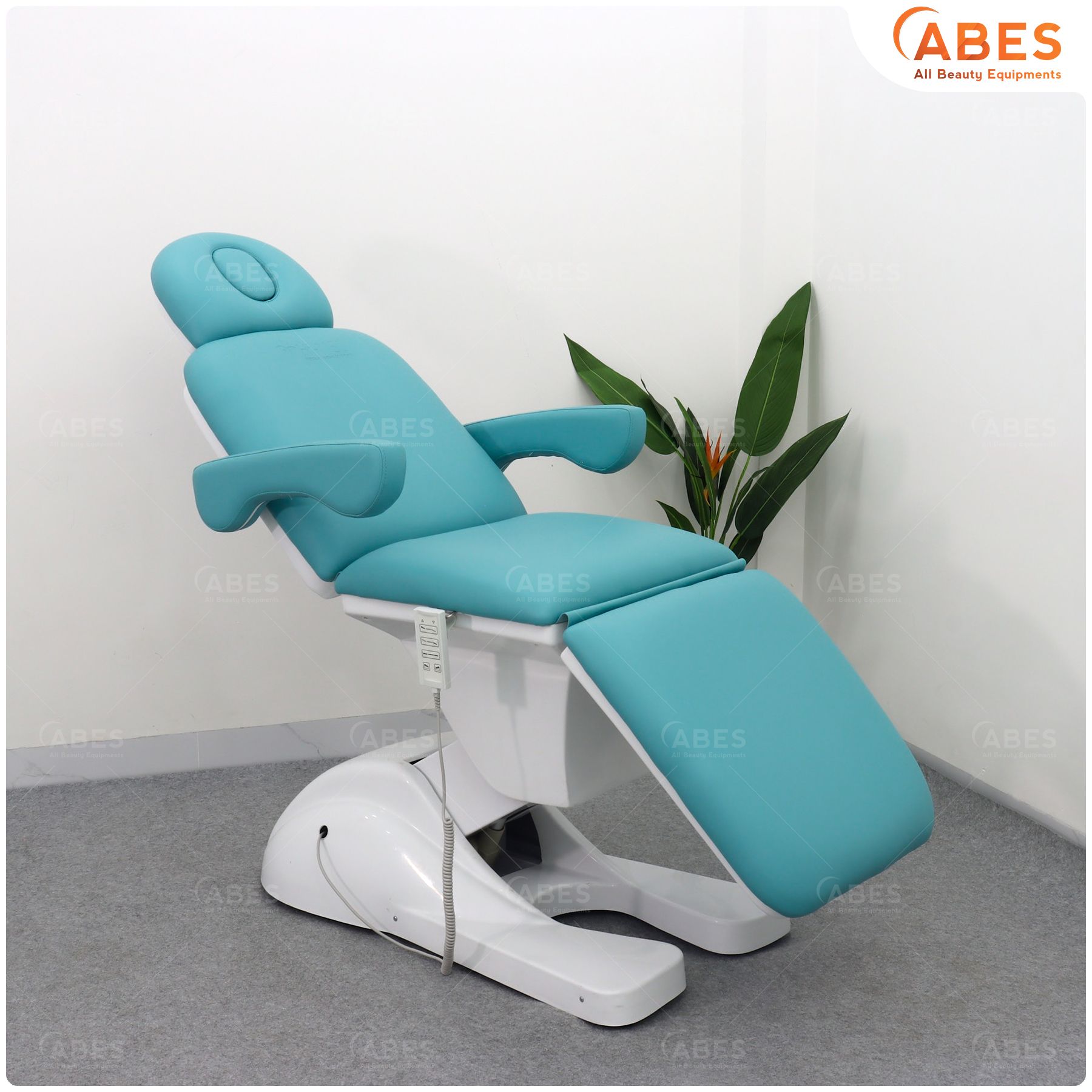 Giường tiểu phẫu chỉnh điện Hi-MEC HMBB-8040 (Xanh y tế)